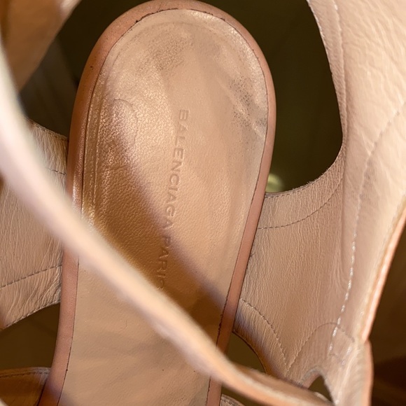 Balenciaga - Picture 9 of 11